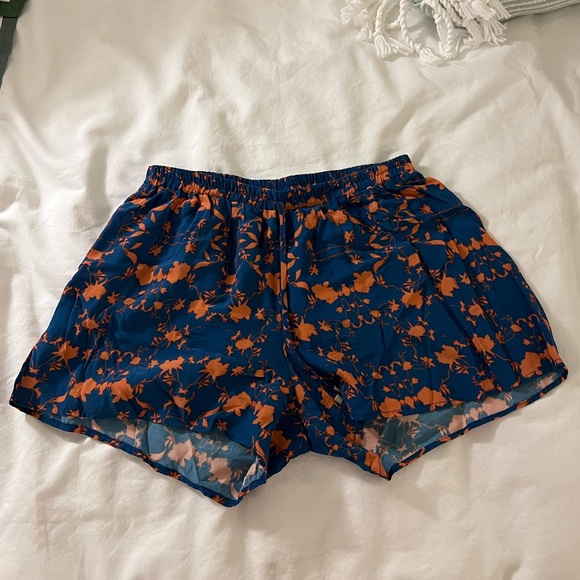 Atina Cristina Floral Shorts - Picture 1 of 5